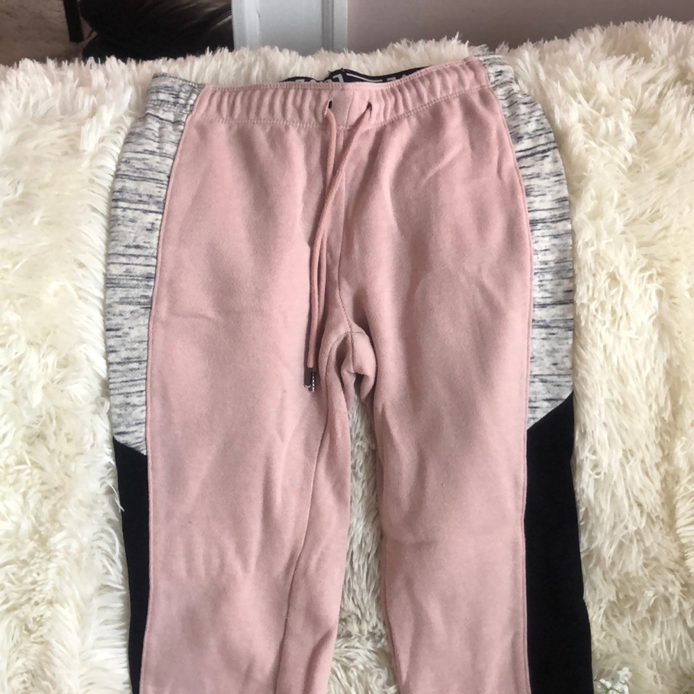 Tracksuit - Picture 6 of 8